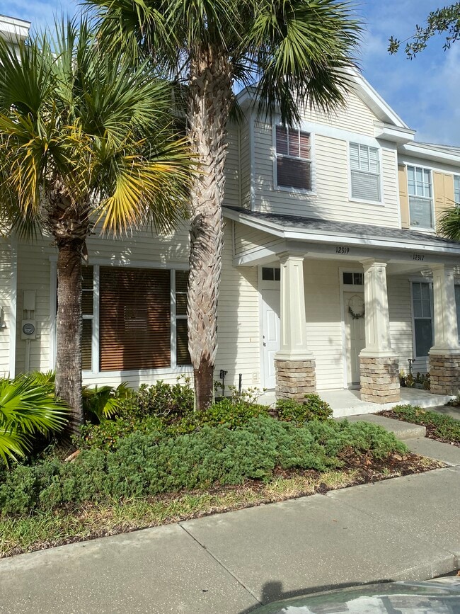 Building Photo - 12319 Country White Cir