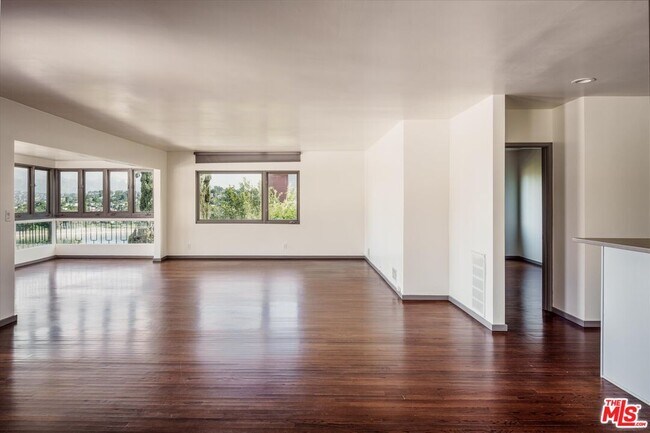 Foto del edificio - 2051 Kenilworth Ave