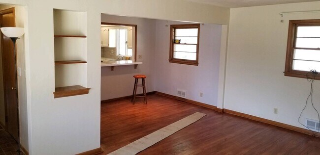 Foto del edificio - 3806 Dakota Ln