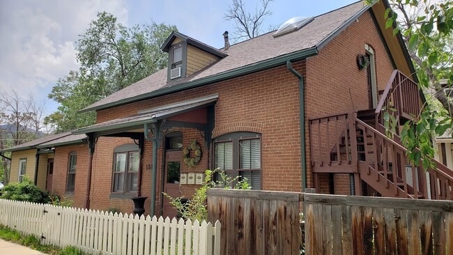 One Bedroom Apartment For Rent Near Pearl Street Mall - One Bedroom Apartment For Rent Near Pearl Street Mall