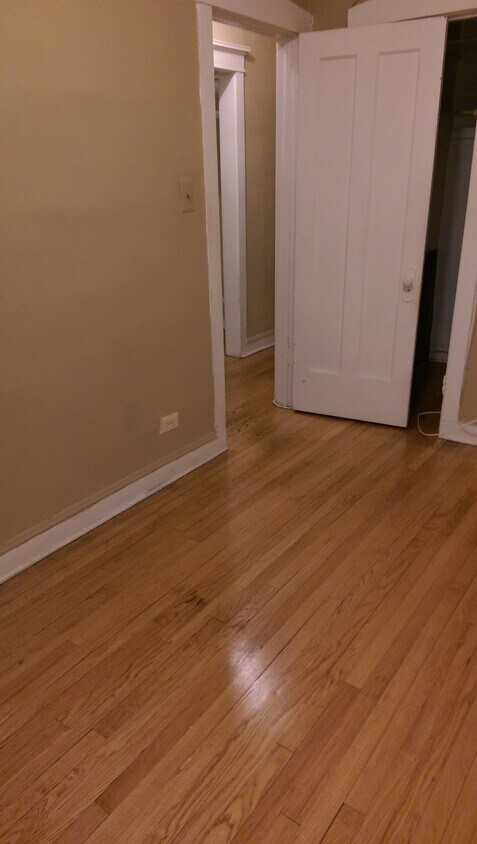 Foto principal - 829 W Cornelia Ave