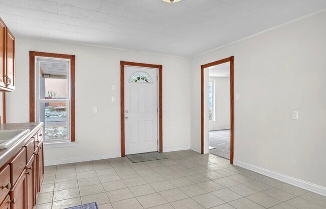 Foto del edificio - 105 E Bates St