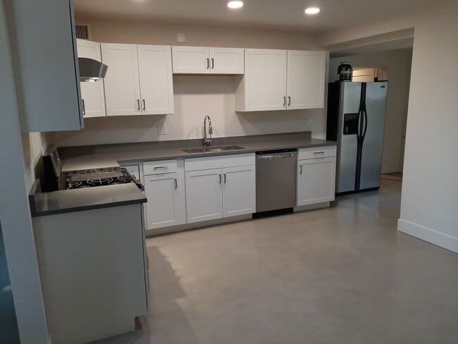 kitchen from dining area - 1434 E Elm St