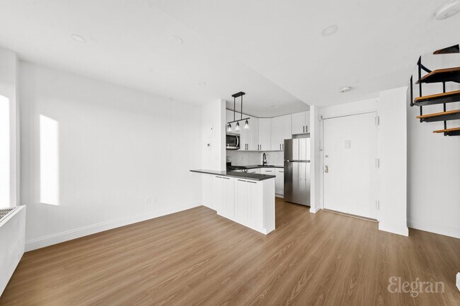 Foto del edificio - 8714 57th Rd