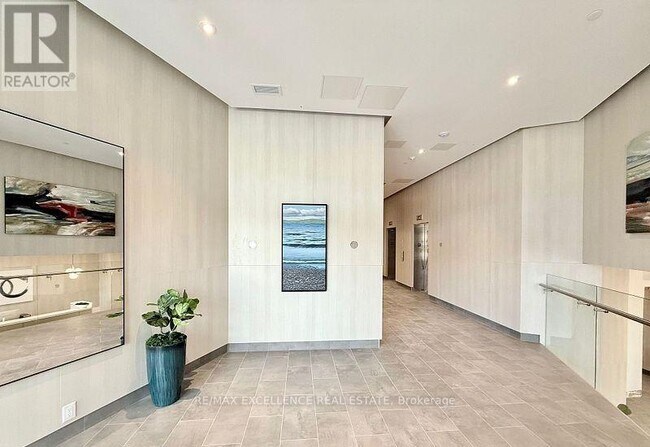 Photo du bâtiment - 2 Manderley Dr