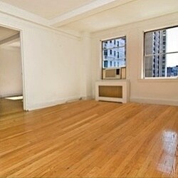 Primary Photo - 150 E 39th St