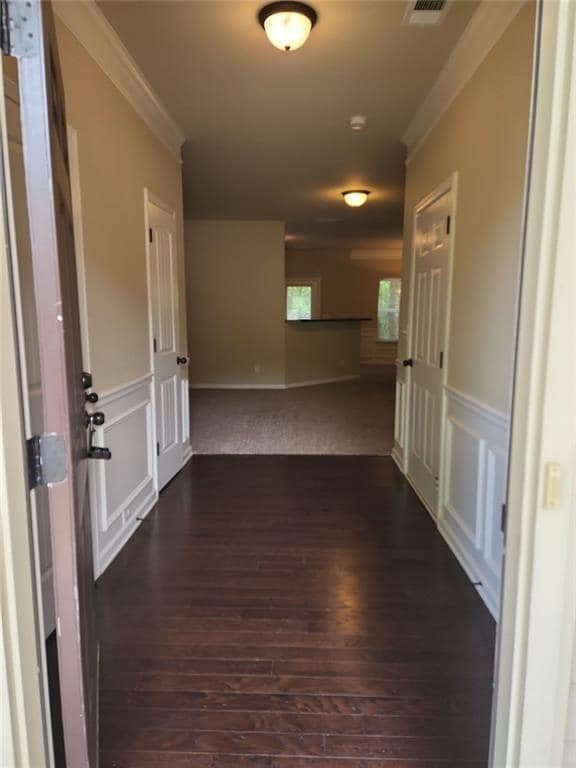 Building Photo - 628 Oakside Pl