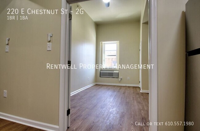 Foto del edificio - 220 E Chestnut St