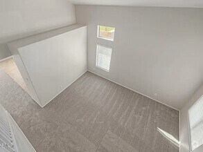 Building Photo - 355 W Jersey Way