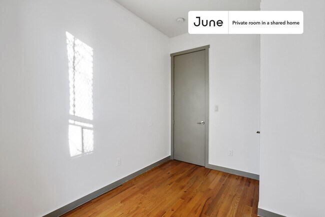 Foto del edificio - Private bedroom in 4 bed/1.5 bath Home