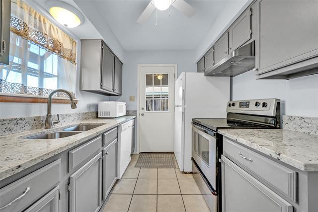 Foto del edificio - 2111 E Belt Line Rd