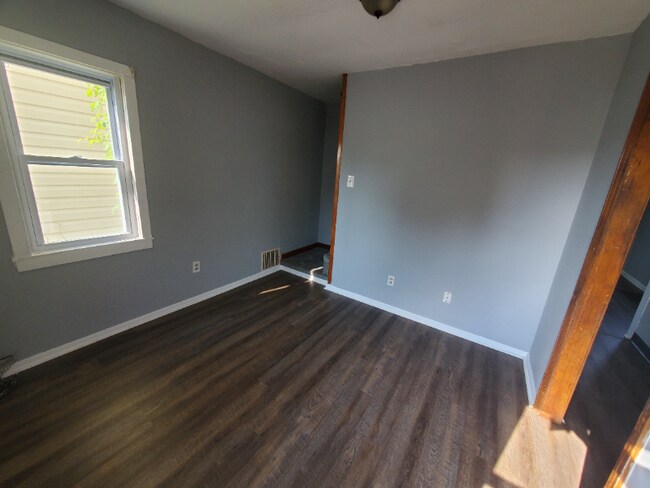 Building Photo - 208 Arabella St