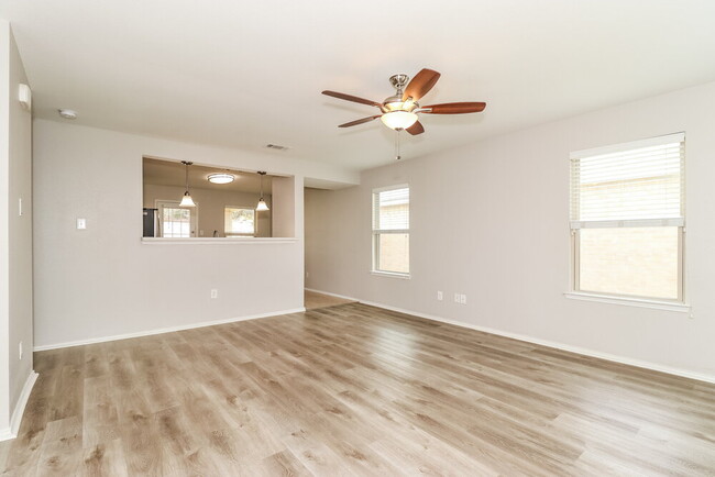 Building Photo - 2233 Sims Dr