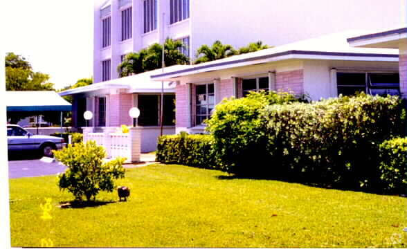 Primary Photo - Saba Apartments