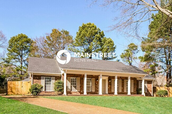 Foto del edificio - 4 Bedroom Pet-Friendly Home in GERMANTOWN, TN with Main Street Renewal