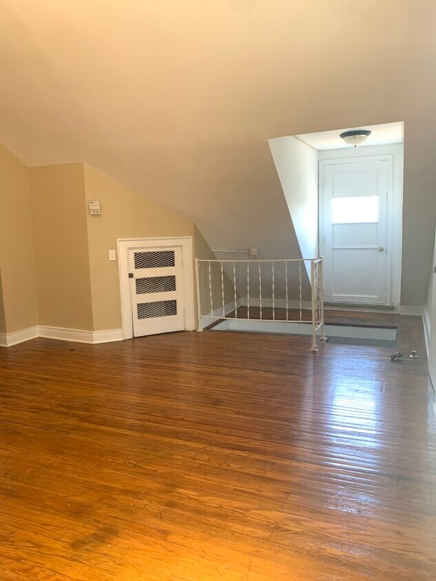 Foto principal - 859 Richmond Ave