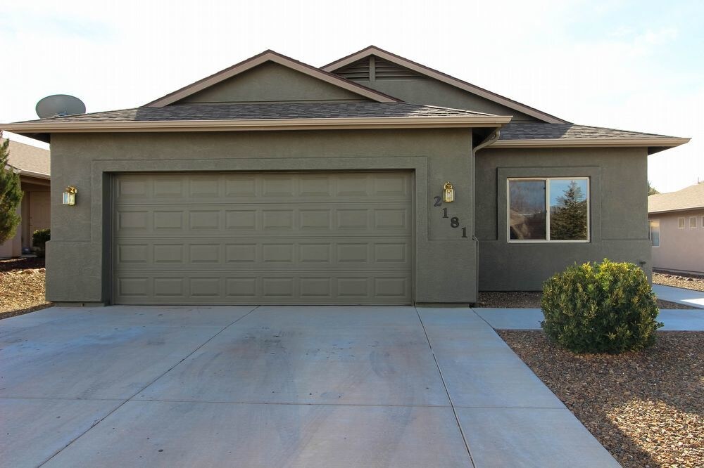 Foto principal - 2181 Touchstone Dr