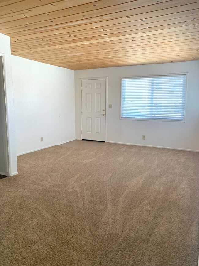 Building Photo - 6798 DP