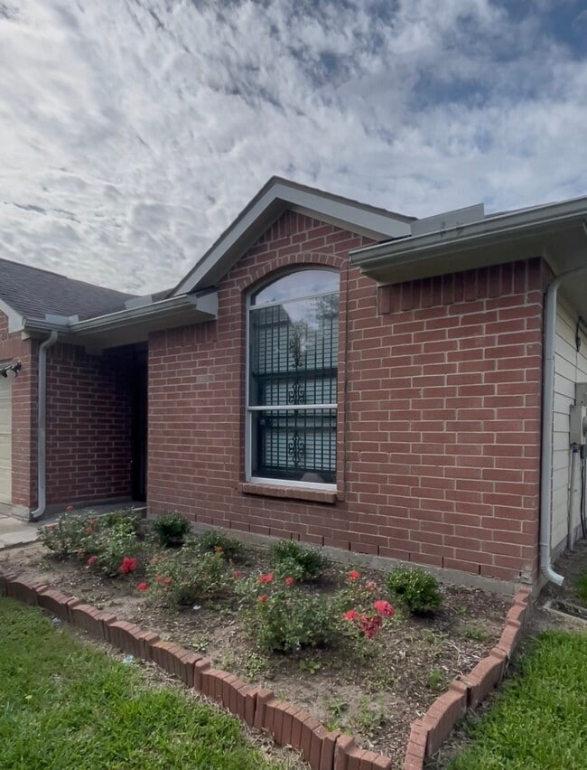 Building Photo - 2831 Sockeye Dr