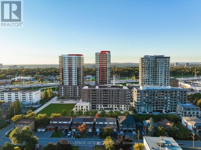 Building Photo - 1360 Carling Ave