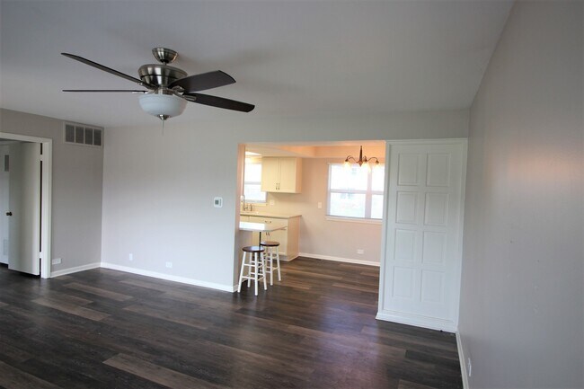 Building Photo - 567 Northampton Cir