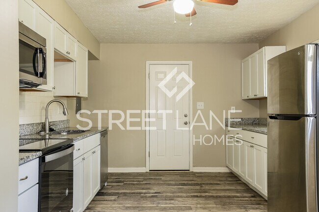 Building Photo - Unique 3 BR 2 BA ranch close to downtown!