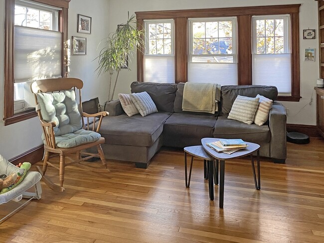 Building Photo - 159 Forest Hills St