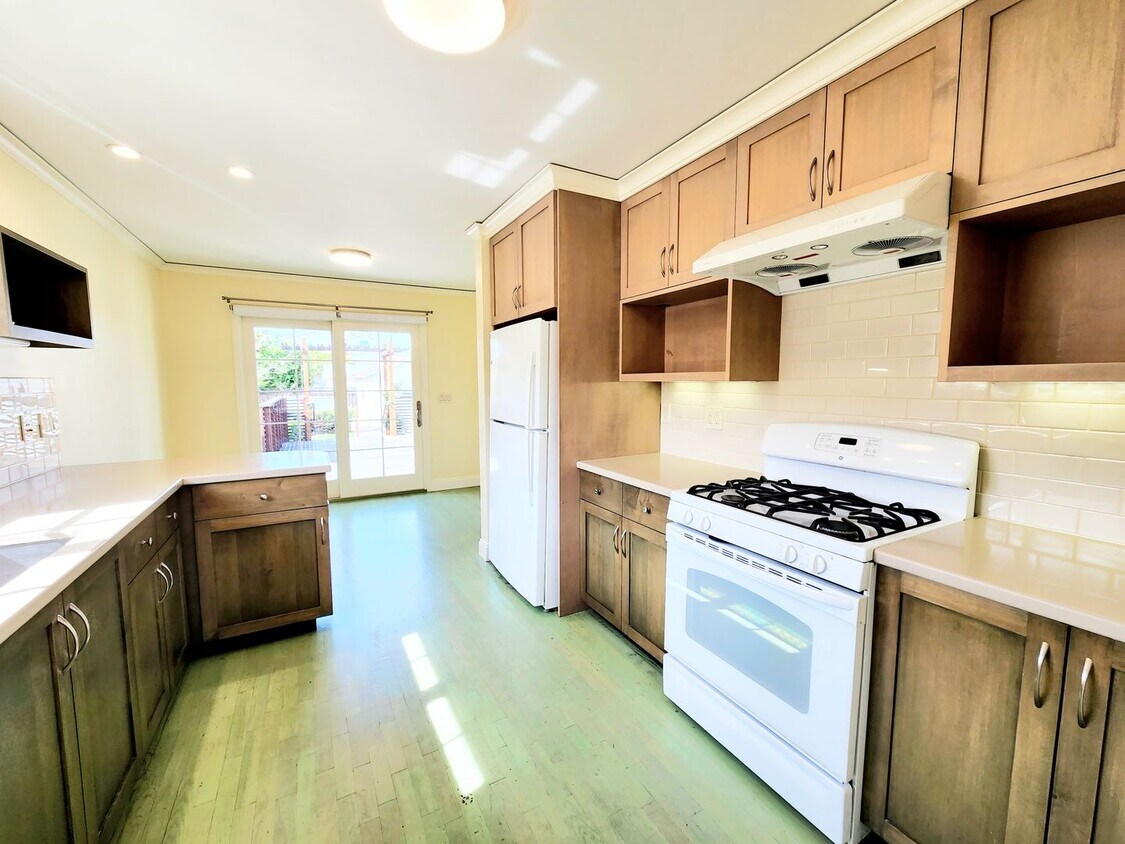 Primary Photo - Lovely 2 bedroom house in San Mateo