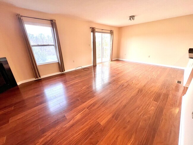 Building Photo - Cranberry Township - 3 Bedroom 2.5 Bathroo...