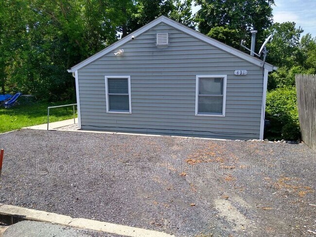 Building Photo - 431 Nausauket Rd