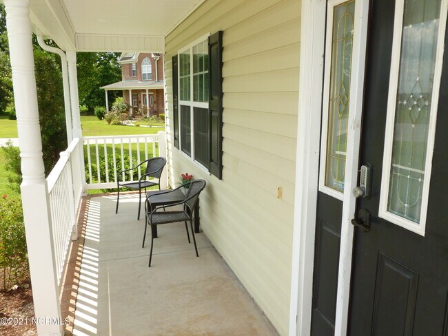 Foto del edificio - 108 River Bluff Dr