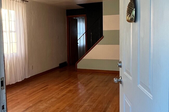 Living room upon entry - 417 Lamar Ave