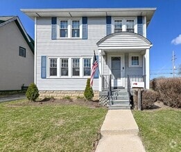 Building Photo - 3717 S 56th St