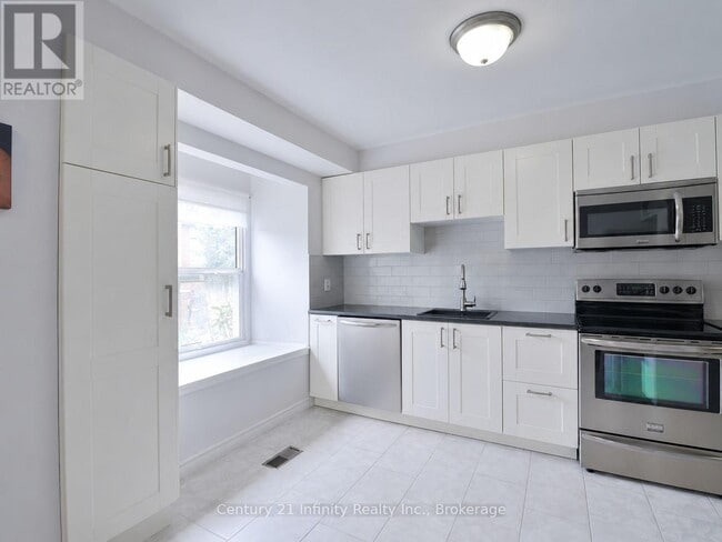 Building Photo - 750 Military Trail