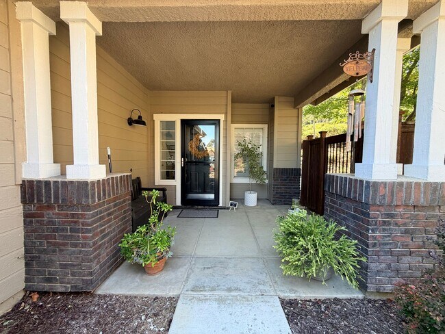Foto del edificio - 2462 Winding Brook Rd