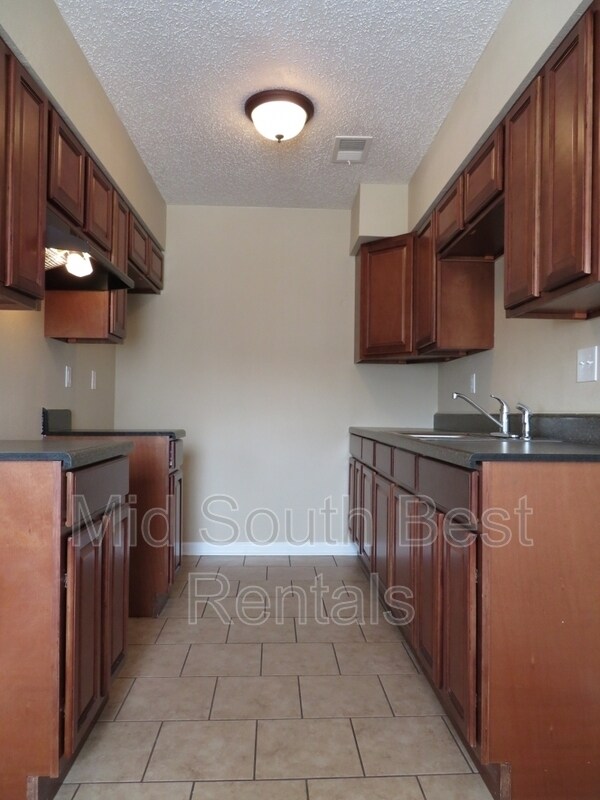 Foto del edificio - 5176 Walton Lake Dr