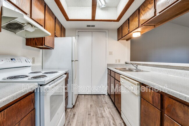 Foto del edificio - 3930 Portland St