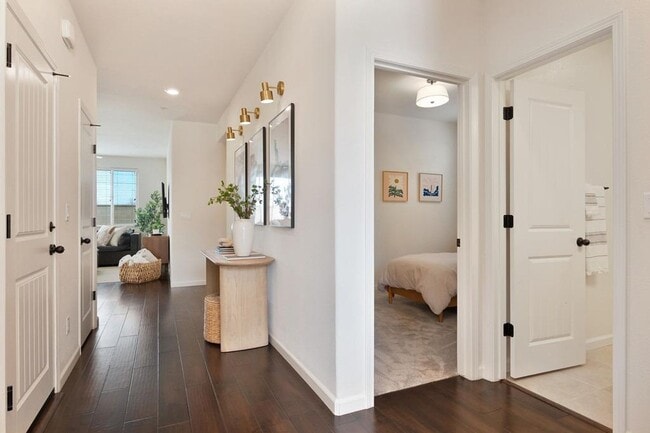 Foto del edificio - 3 Bedroom Home in Whitney Ranch