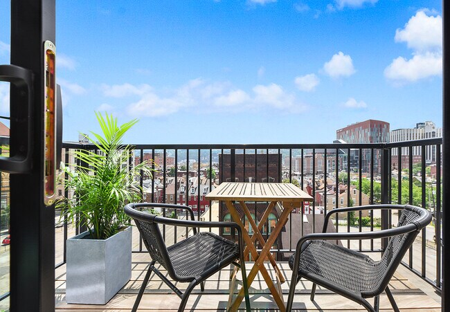 Foto del edificio - 1709 5th Ave