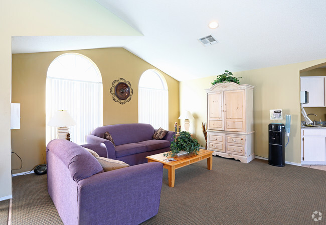 Interior Photo - Regency Palms Apartments