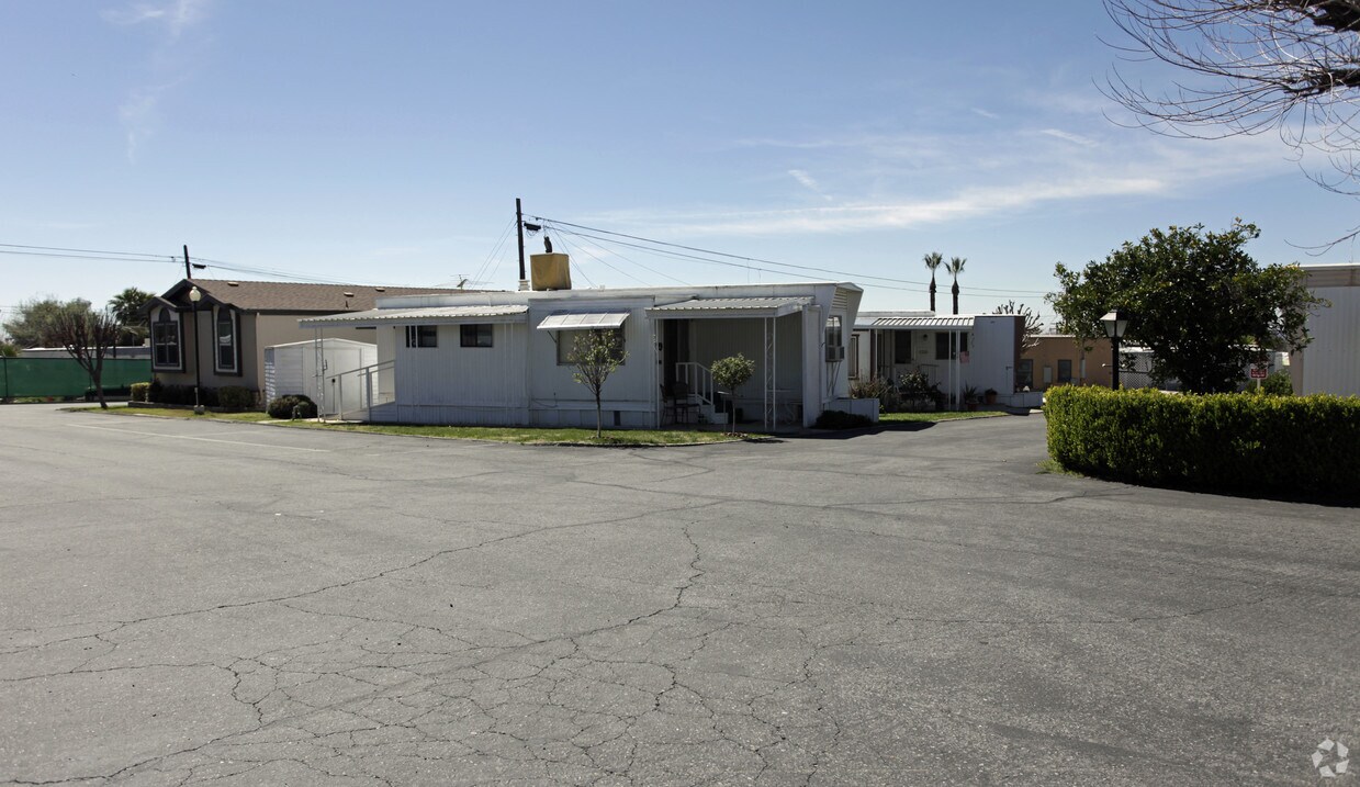 Building Photo - 12650 California St