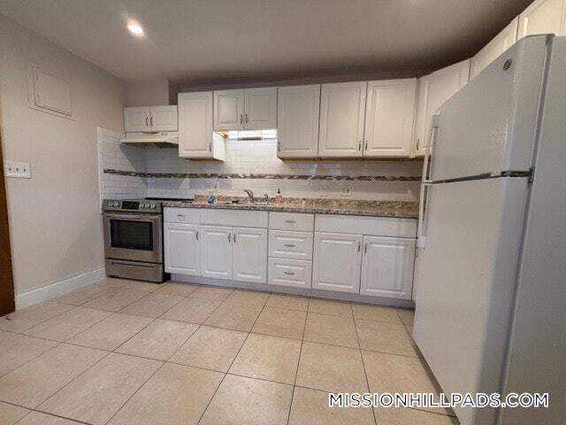 Building Photo - 5 Oakland St