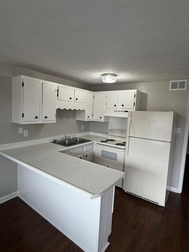 Building Photo - 159 Miller Dr