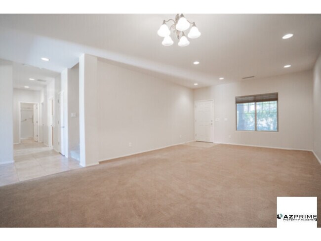 Foto del edificio - Indulge in Exceptional Desert Living With ...
