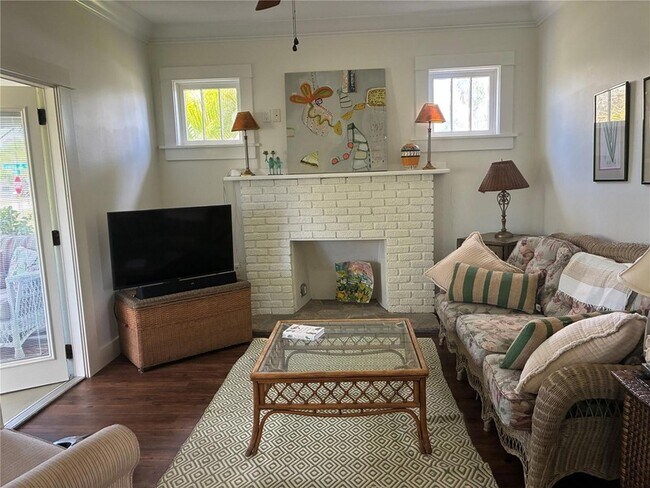 Foto del edificio - 385 W Cowles St