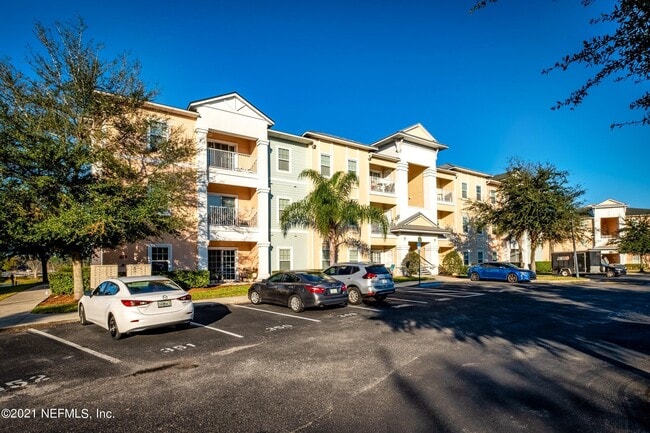 Foto del edificio - 4920 Key Lime Dr