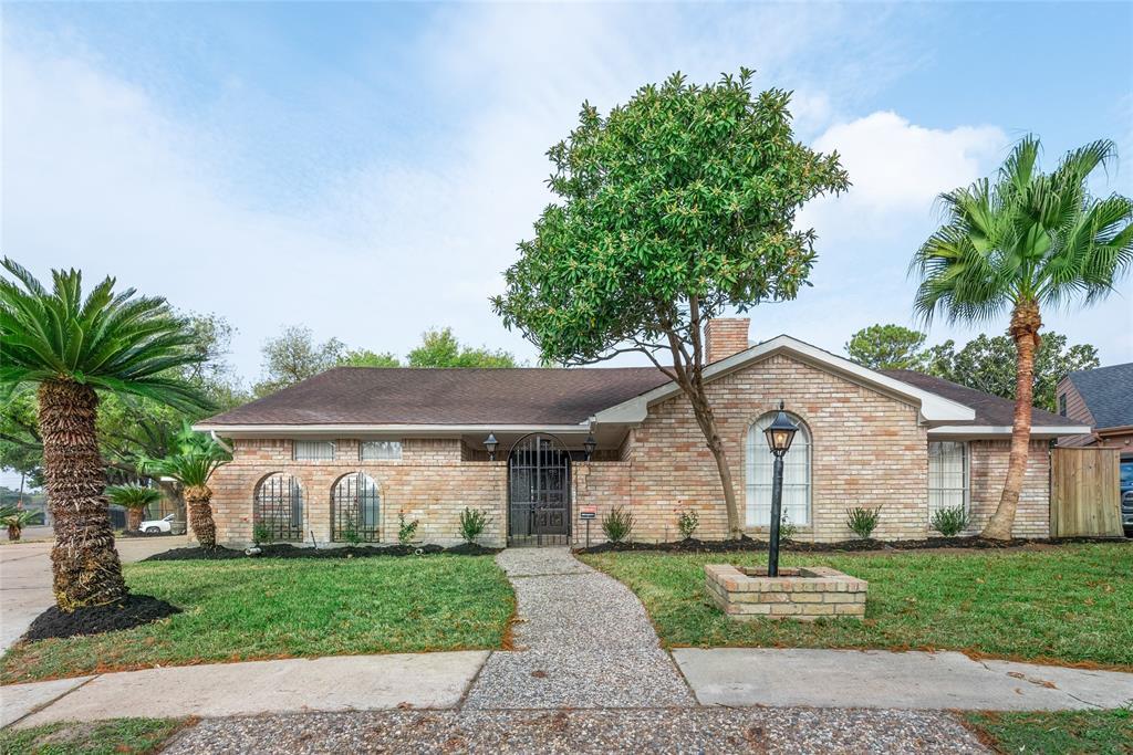 Primary Photo - 10703 Braesridge Dr