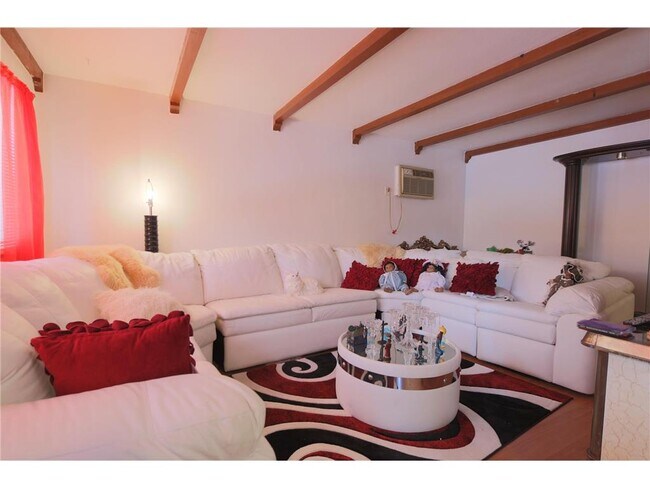 Foto del edificio - 3350 42nd Ave S