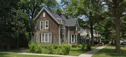 Building Photo - 1544 D St