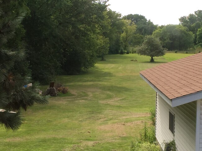 BonFire Pit, 1Acre Flat land - 6351 Ware Rd